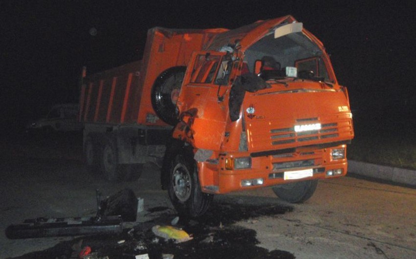 В Сабирабаде столкнулись два грузовика
