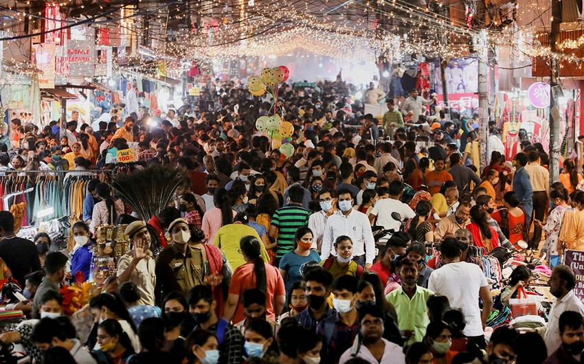 Транспортники в Нью-Дели проводят забастовку против роста цен на СПГ