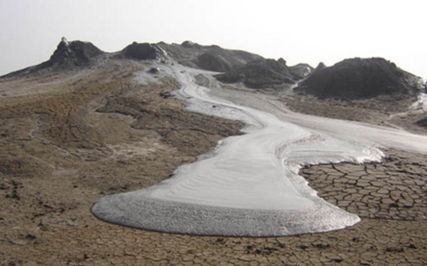 ​Впервые в Азербайджане к изданию готовят Атлас грязевых вулканов мира