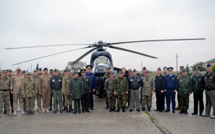 Аккредитованные в Азербайджане военные атташе посетили воинскую часть ВВС
