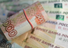 В Азербайджане курс российского рубля снизился на 22%