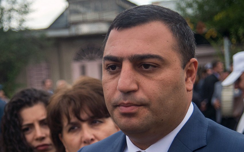 Машина мэра Эчмиадзина обстреляна, его политический оппонент избит