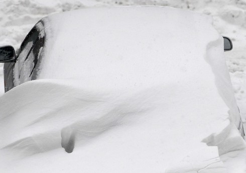 Снег создал трудности на дороге Шемкир-Гедабек