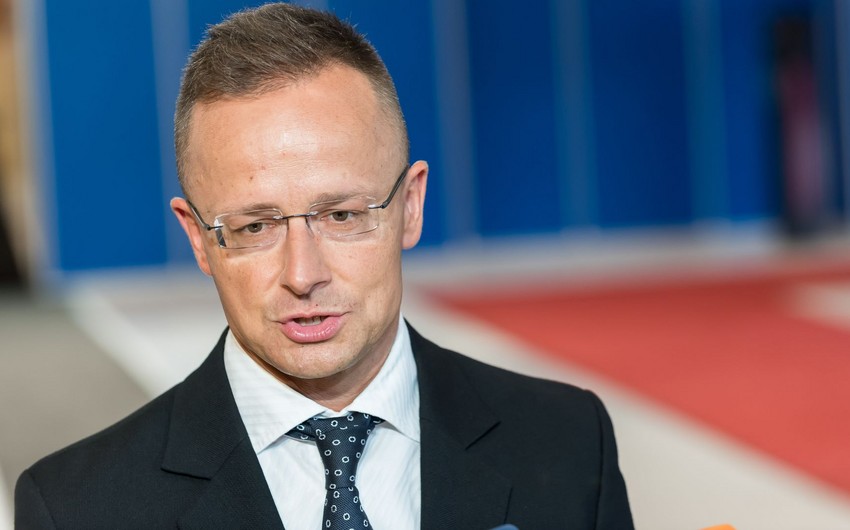 Глава МИД Венгрии сообщил о визите в Москву