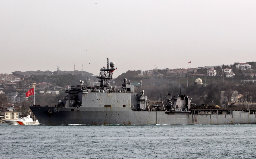 В Черное море вошел американский десантный корабль