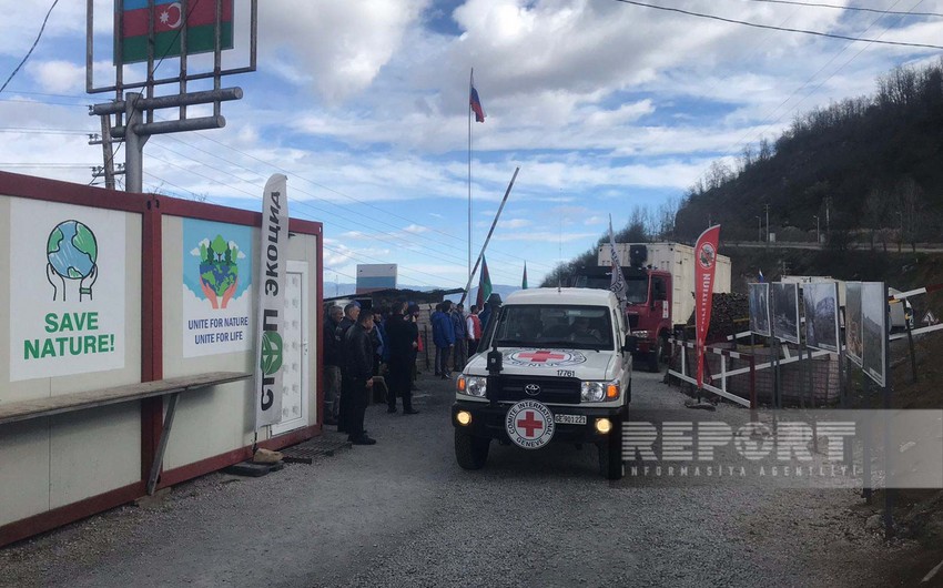 ICRC vehicles move freely from Khankandi to Lachin