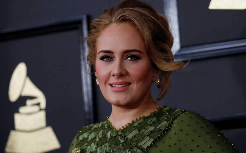 Adele postpones her concerts due to positive COVID cases among her crew members