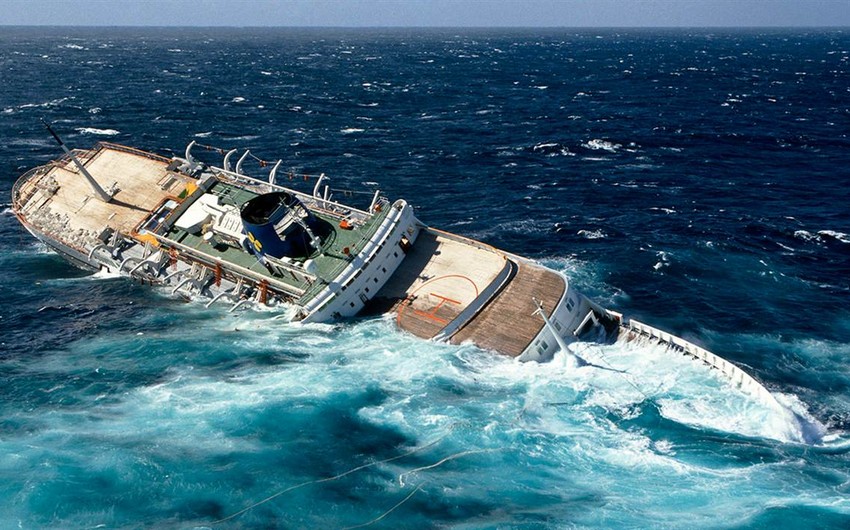 Yaponiya sahillərində gəmi batıb, 18 nəfər itkin düşüb