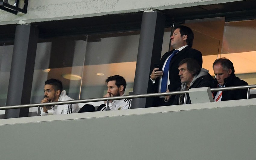Messi İspaniyanın Argentinaya vurduğu 6-cı qoldan sonra tribunanı tərk edib