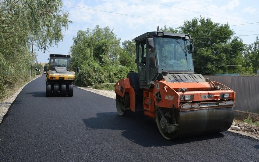 На строительство автодороги Баку-Шамаха-Евлах-Ходжасан выделено 2,8 млн манатов