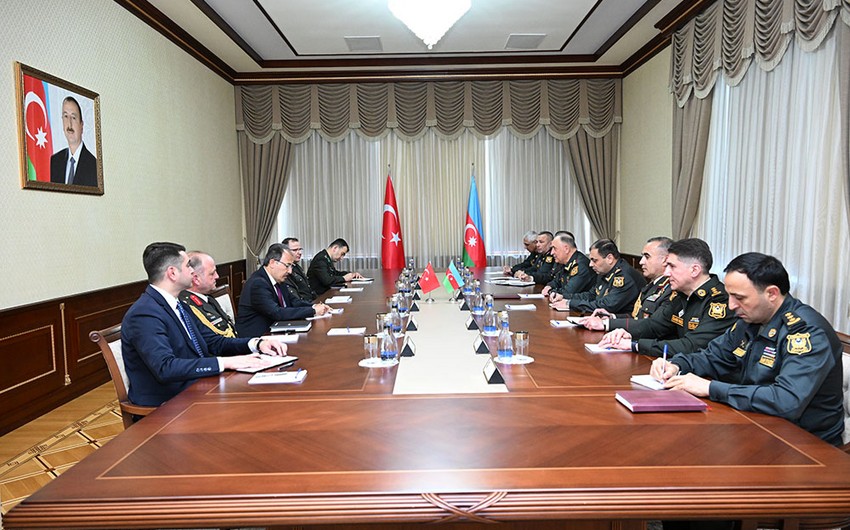 Азербайджан и Турция обсудили перспективы развития военного сотрудничества