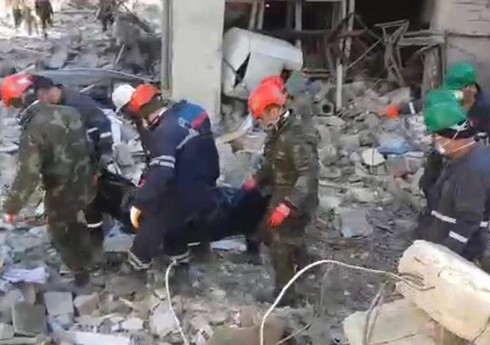 Спасатели МЧС Азербайджана продолжают поисково-спастельные операции в двух провинциях Турции