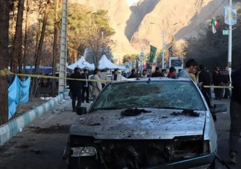 Иранские СМИ: Взрывы в Кермане устроили террористы-смертники