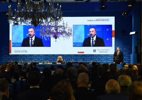 Ильхам Алиев рассказал о потенциале ветряных, солнечных и гидроэлектростанций в Карабахе и Зангезуре