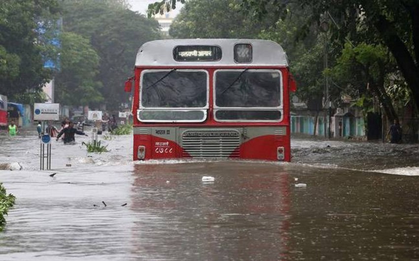 В Мумбаи погибли пять человек в результате сильных ливней
