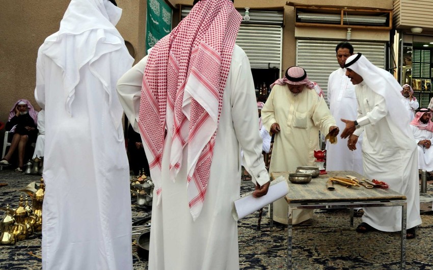 Саудовский религиозный деятель отстранен за сомнения в уме женщин