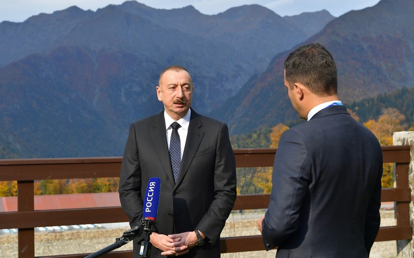 Президент Ильхам Алиев в Сочи ответил на вопросы корреспондентов российских телеканалов Россия и Первый