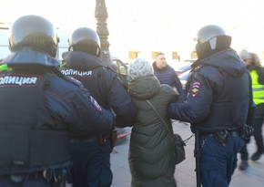 В Петербурге арестовали 49 участников акции против военных операций в Украине