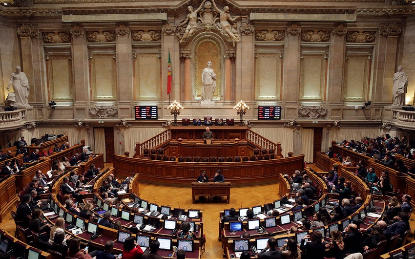 Portuqaliya Prezidenti parlamenti buraxıb və növbədənkənar seçkilər təyin edib
