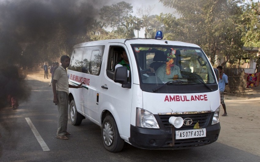 ​Hindistanda hərbi maşın karvanı hücuma məruz qalıb: 20 ölü, 11 yaralı