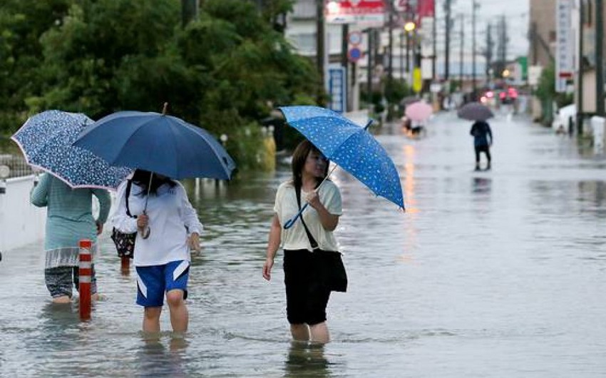 Девять человек погибли в Японии в доме престарелых из- за тайфуна Лайонрок