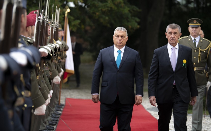 Премьеры Чехии и Венгрии раскритиковали планы ЕС в сфере зеленой энергетики