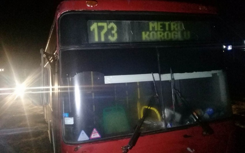 Bakıda sərnişin avtobusu metronun süpürgəçisini vuraraq öldürüb - YENİLƏNİB