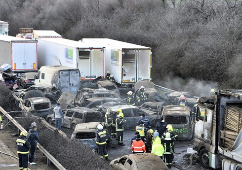 В Венгрии 19 автомобилей загорелись в массовом ДТП, пострадали 36 человек