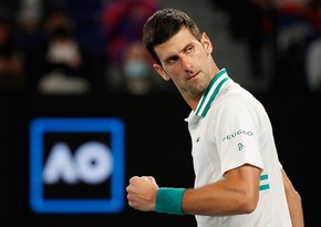 Novak Cokoviç Federerin nailiyyətini təkrarlayıb