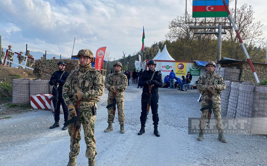 Военнослужащие и полиция создали условия для беспрепятственного проезда автомобилей миротворцев