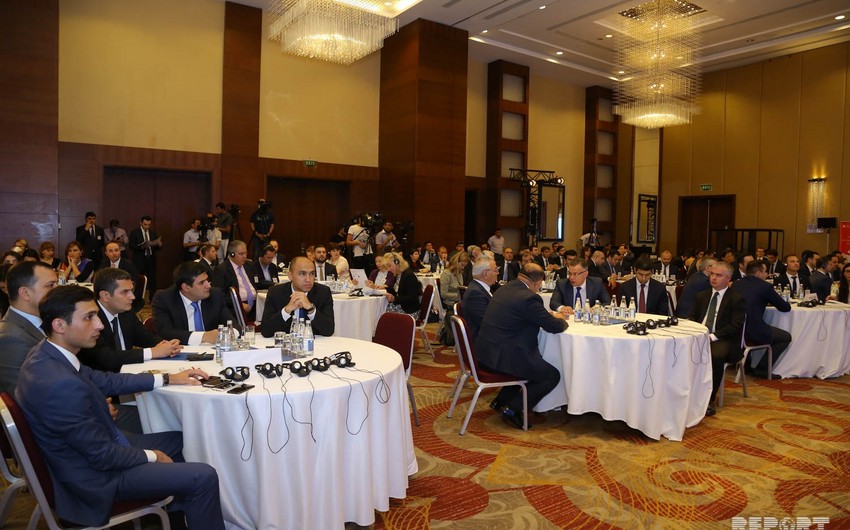 В Баку проходит IX Азербайджанский международный страховой форум