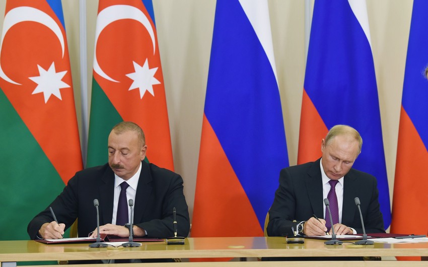 Azerbaijan, Russia sign documents