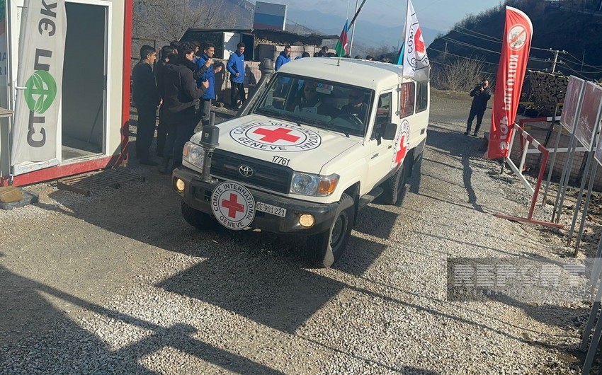 ICRC vehicles move freely on Khankandi-Lachin road