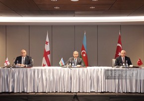 Protocol signed following meeting of Azerbaijani, Turkish, Georgian defense ministers 