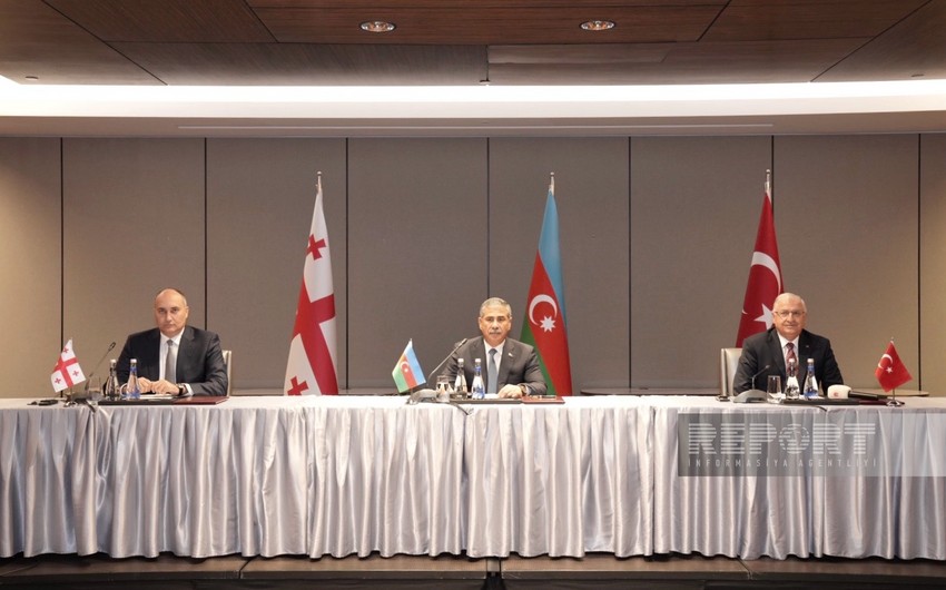 По итогам встречи министров обороны Азербайджана, Турции и Грузии подписан протокол