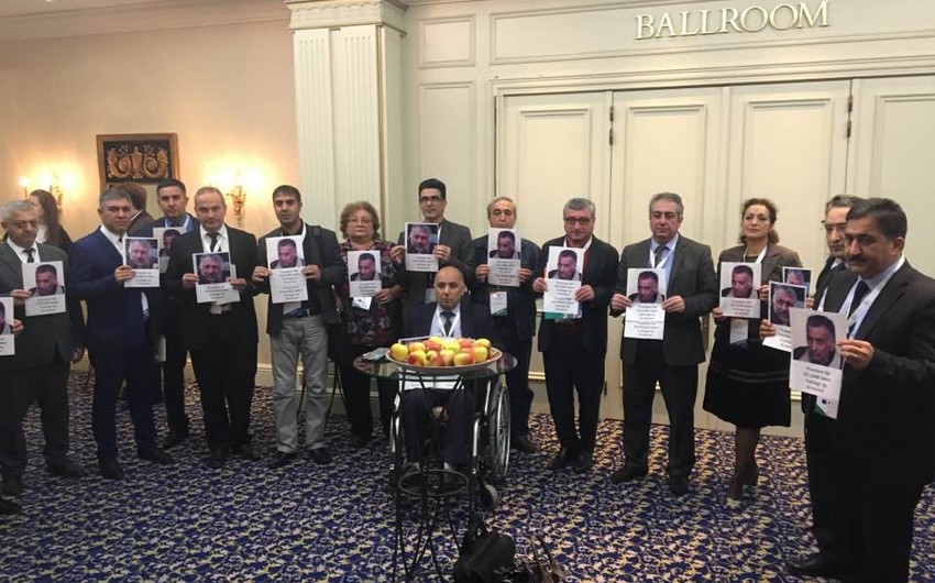 В Брюсселе прошла акция с требованием освободить Дильгама Аскерова и Шахбаза Гулиева