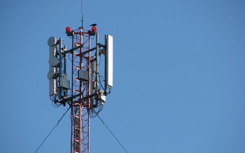Azərbaycanda mobil operatorların antenlərinin şüası ilə bağlı 17 şikayət qeydə alınıb
