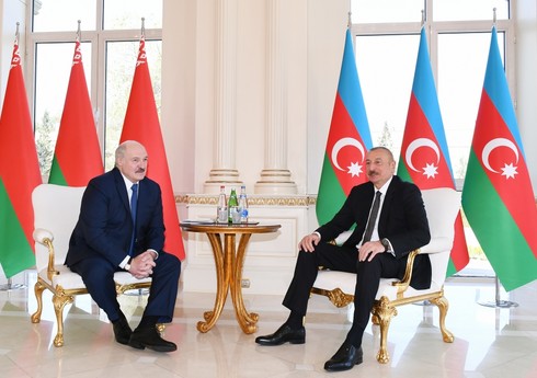 Александр Лукашенко позвонил президенту Ильхаму Алиеву
