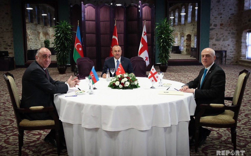 В Стамбуле состоялась трехсторонняя встреча глав МИД Азербайджана, Турции и Грузии - ФОТО