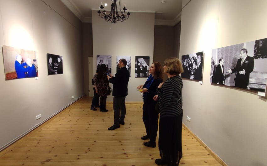 В Берлине открылась фотовыставка ”Гейдар Алиев и культурное наследие Азербайджана