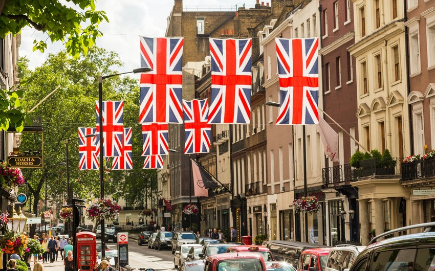 Bloomberg: “Britaniyada hər on fabrikdən altısı bağlana bilər”