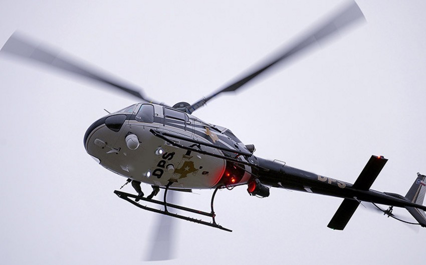 В Калифорнии мужчина разбился при падении из вертолета в океан