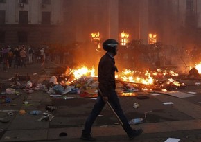 На месте сожженных домов депутатов в Бангладеш обнаружены тела шести человек