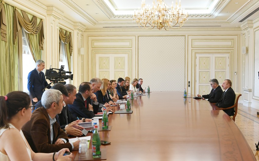 Президент Ильхам Алиев принял делегацию комитета парламентского сотрудничества ЕС-Азербайджан