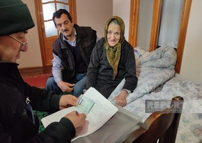 102-year-old voter casts her vote in Oguz