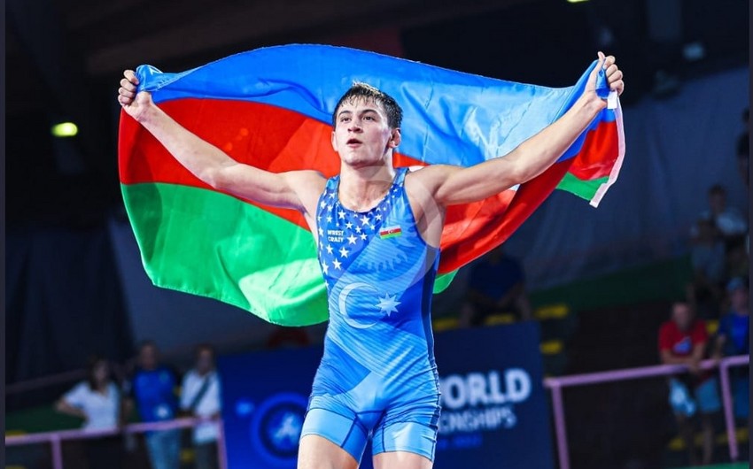 2 Azerbaijani wrestlers become world champions in Italy