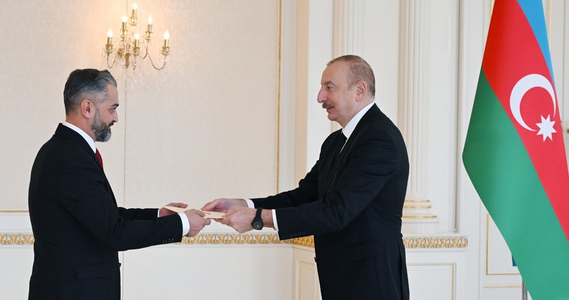 Ilham Aliyev receives credentials of incoming ambassador of Albania to Azerbaijan