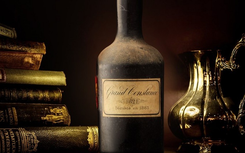 Редкую 200-летнюю бутылку вина продали с аукциона за $30 тыс.