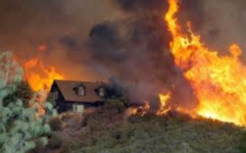 В Калифорнии из-за пожаров объявлено чрезвычайное положение
