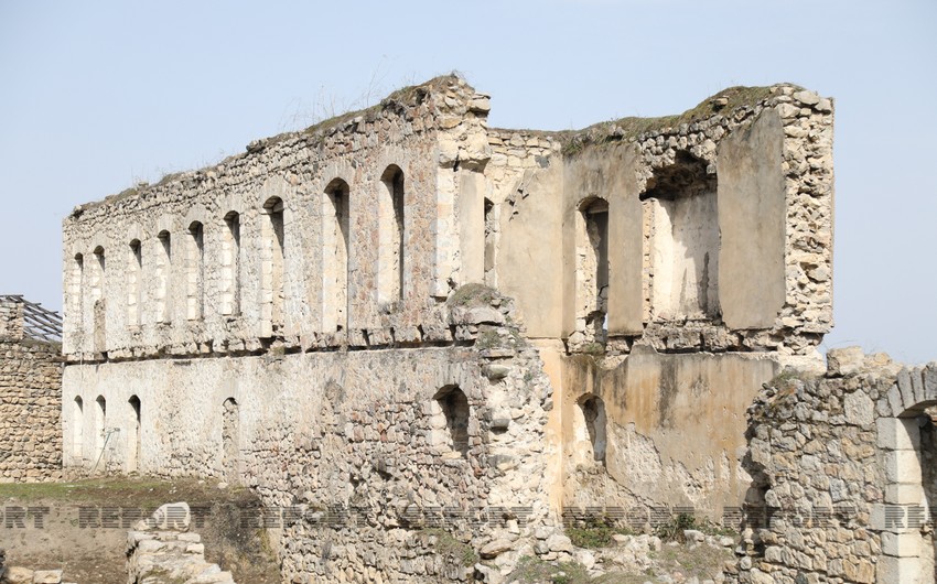 Azad olunmuş ərazilərdə yerləşən abidələrin vəziyyəti barədə məruzə edilib